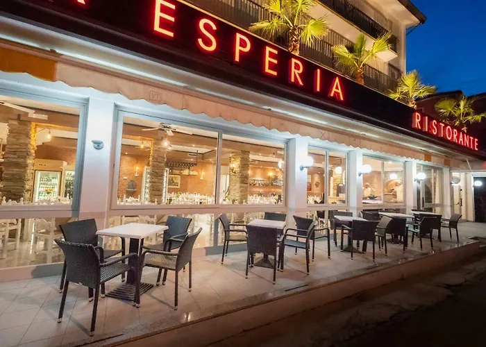 Esperia Отель Каорле